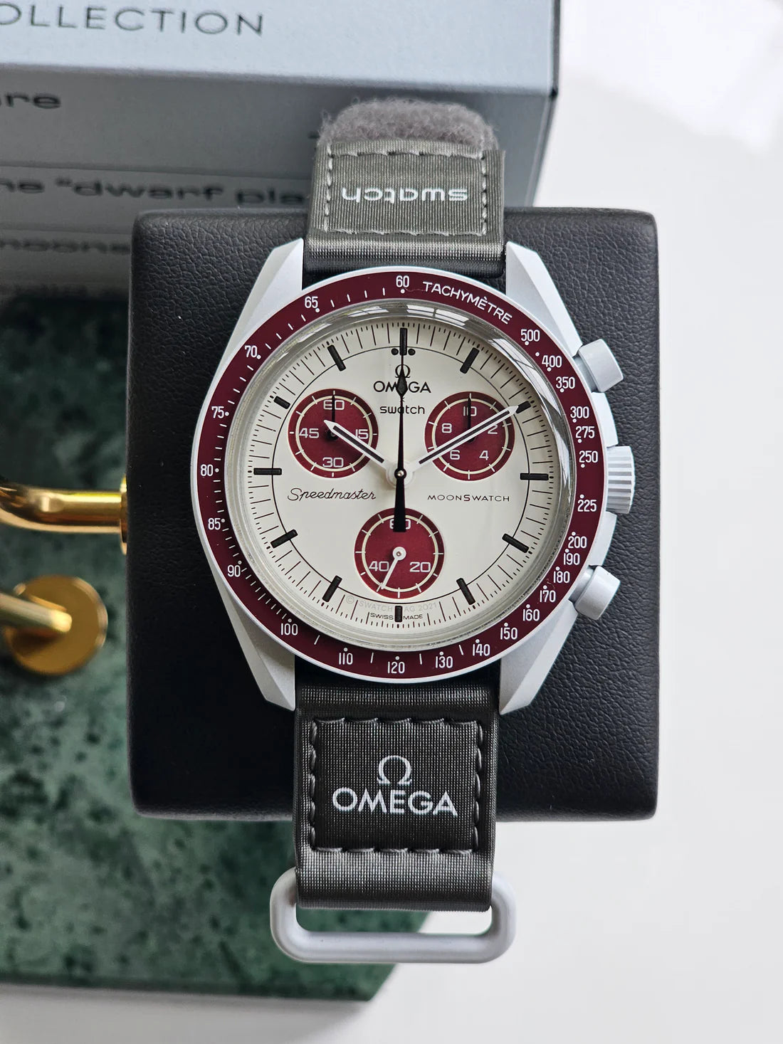 MoonSwatch | Mission to Pluto